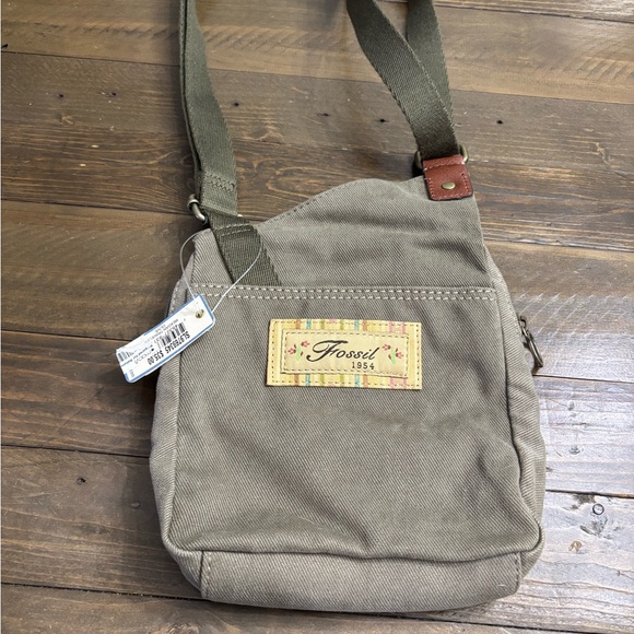 Fossil Reagan Traveler Crossbody Bag in Olive Green - Picture 2 of 8